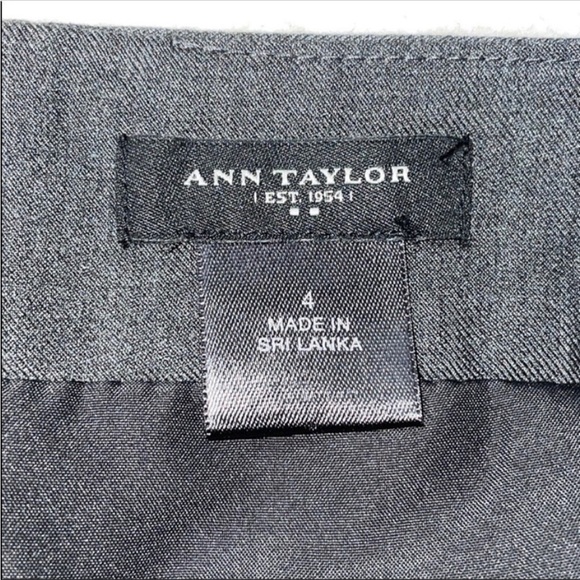 Ann Taylor Dark Gray Skirt Cute casual career Business
Size 4 - Picture 5 of 8